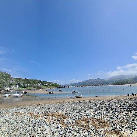 Luxury 4 Bedroom Seaside Apartment - Glan Y Werydd House Бармут Экстерьер фото