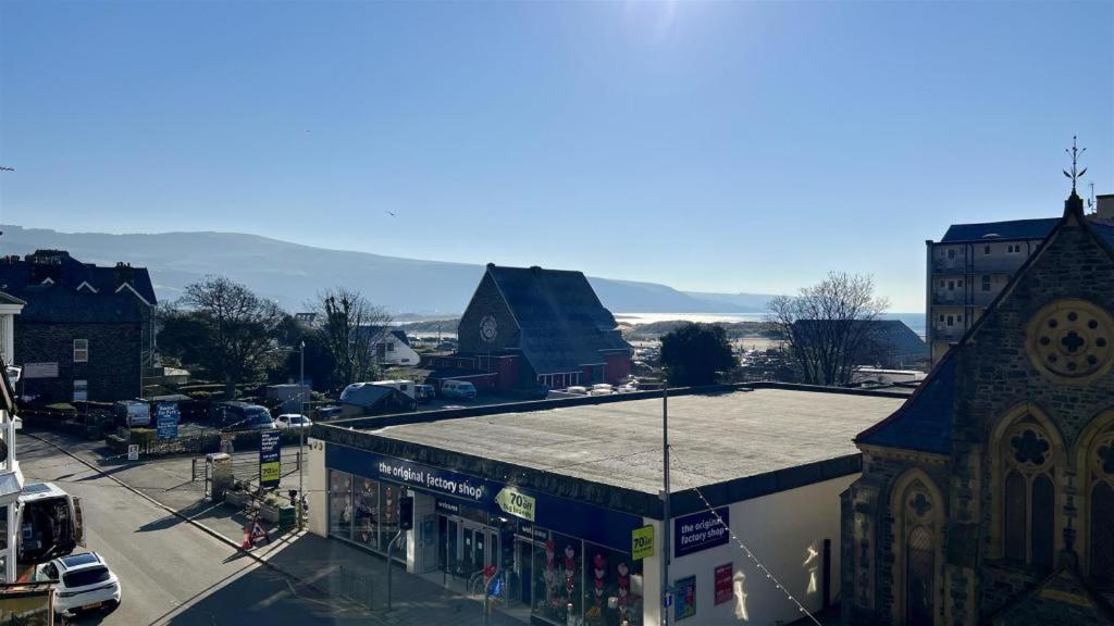Luxury 4 Bedroom Seaside Apartment - Glan Y Werydd House Бармут Экстерьер фото