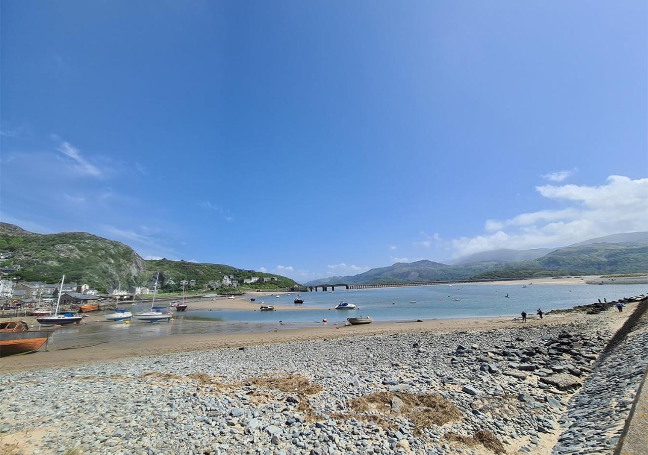 Luxury 4 Bedroom Seaside Apartment - Glan Y Werydd House Бармут Экстерьер фото