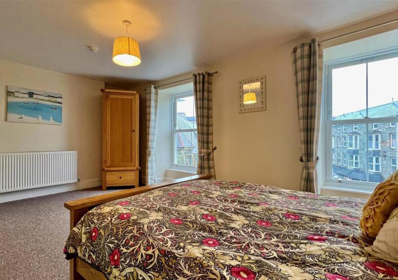 Luxury 4 Bedroom Seaside Apartment - Glan Y Werydd House Бармут Экстерьер фото