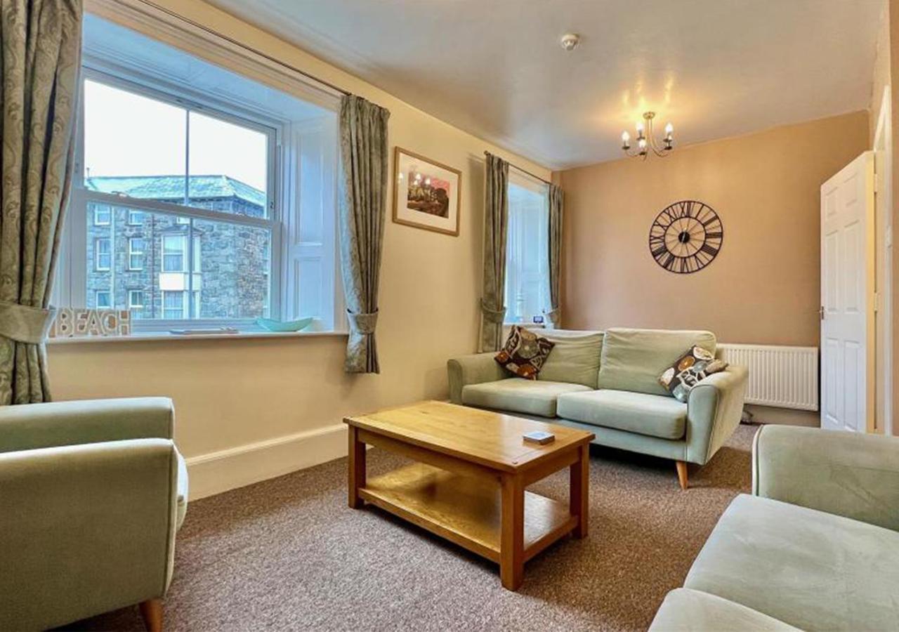 Luxury 4 Bedroom Seaside Apartment - Glan Y Werydd House Бармут Экстерьер фото