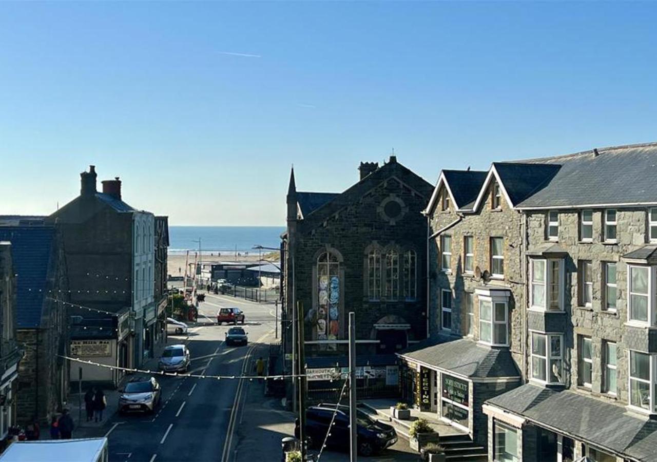 Luxury 4 Bedroom Seaside Apartment - Glan Y Werydd House Бармут Экстерьер фото